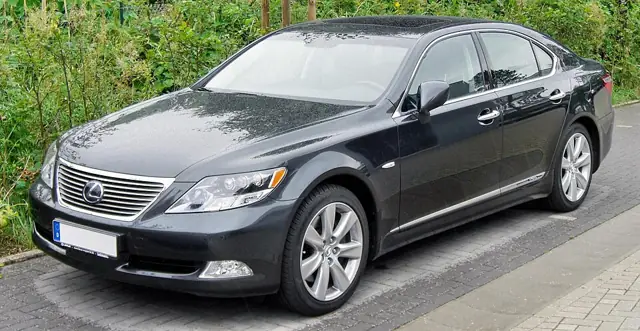 2010–2017 Lexus LS