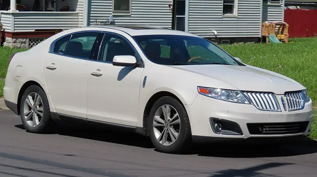 2010–2016 Lincoln MKS