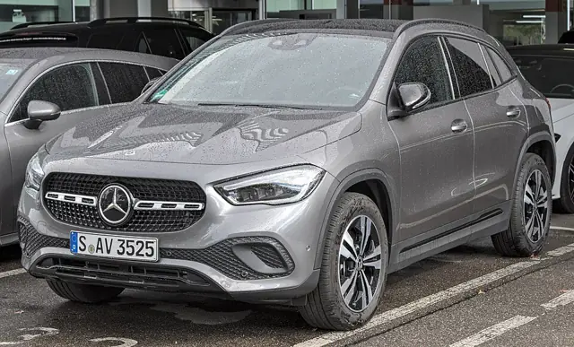 2021–2024 Mercedes-Benz GLA