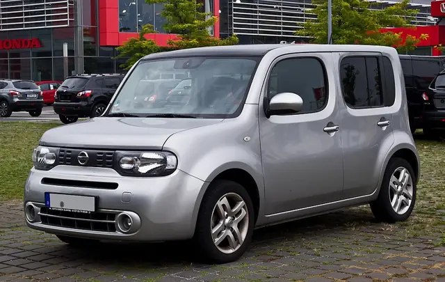 2010–2014 Nissan Cube