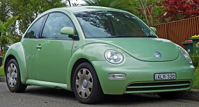 2010 Volkswagen New Beetle